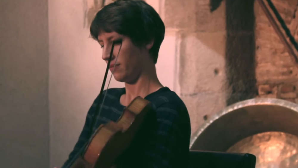 Emmanuelle Bouthillier - Avant-deux à Louis Blin au violon